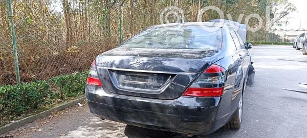 S W221 S-class, AMG (W126, W140, W220, W221, W222)