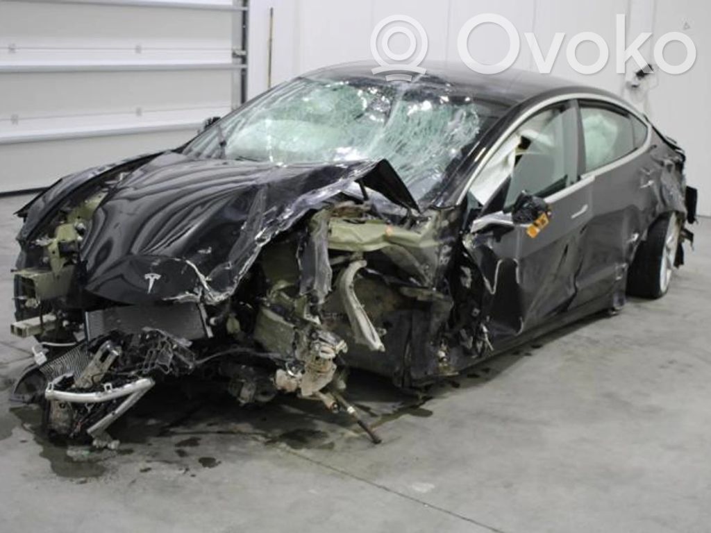 Model 3 Tesla Model 3  109594900E