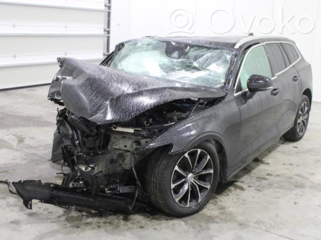 V60 V60, V60 Cross Country  31455954