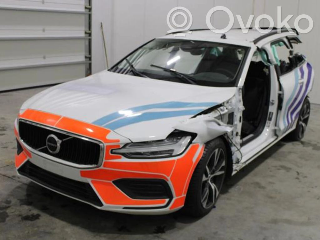 V60 V60, V60 Cross Country  32340941