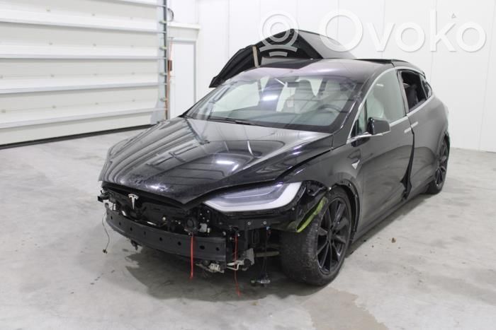 Model X Tesla Model X  102142000B