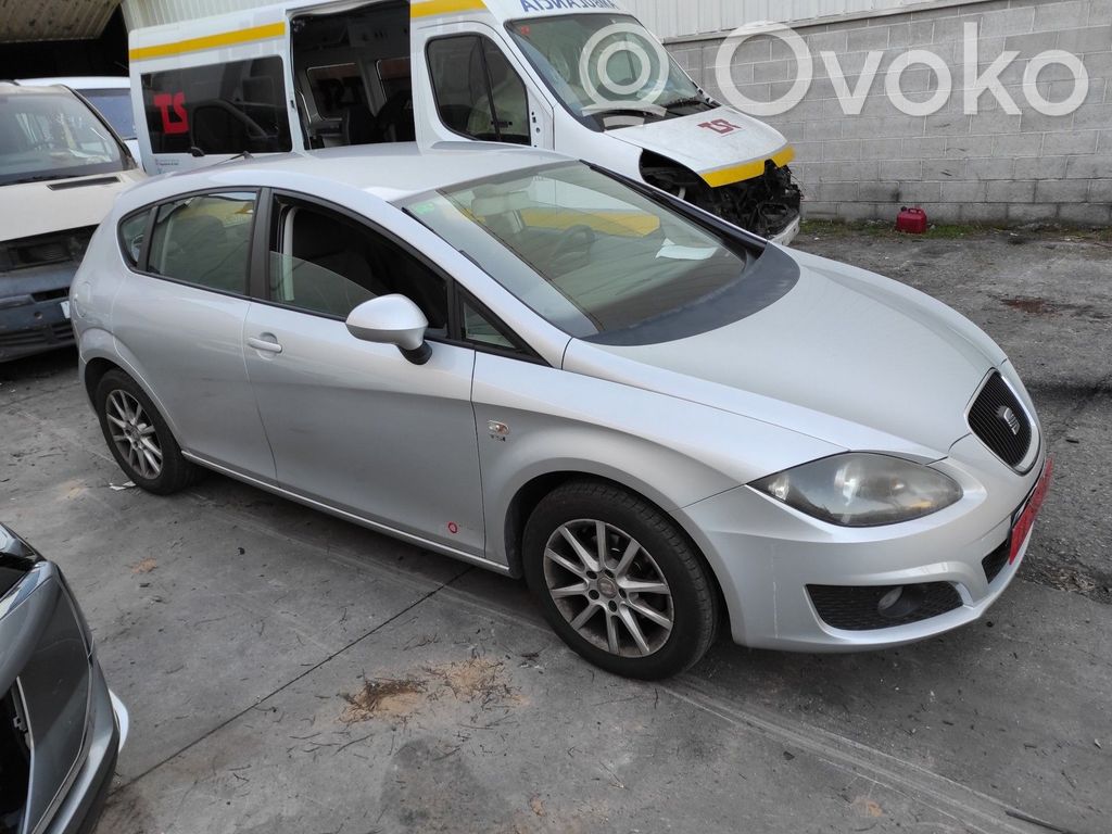 Leon (1P) Leon  A2C53434925