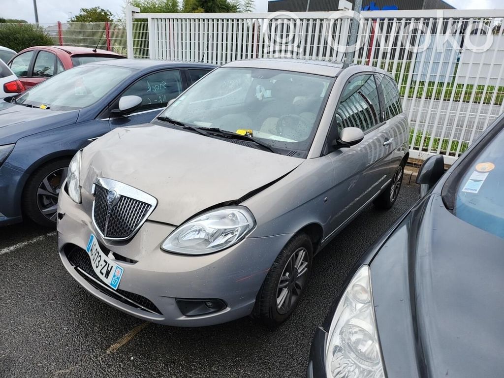 Ypsilon Ypsilon  52092135