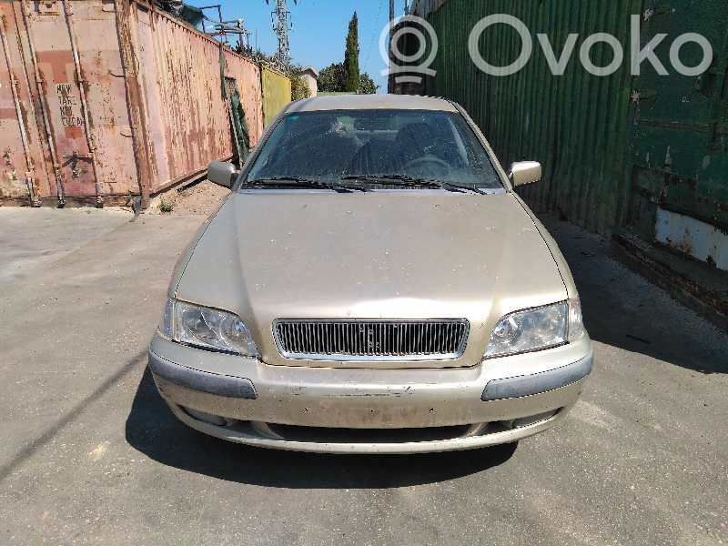 S40, V40 S40, V40  9472908