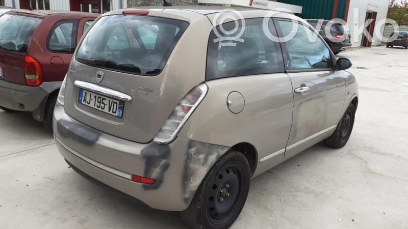 Ypsilon Ypsilon  51786654