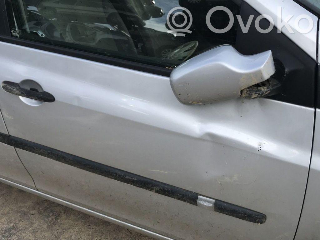 Clio III Clio  7701476906