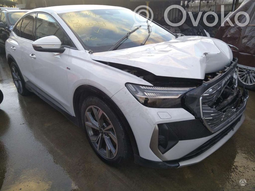 Q4 Sportback e-tron Q4 e-tron  1EA915331C