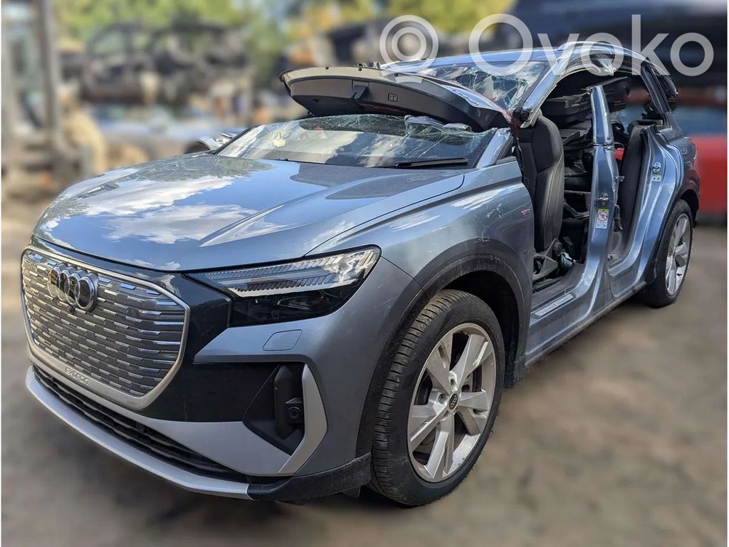 Q4 e-tron Q4 e-tron