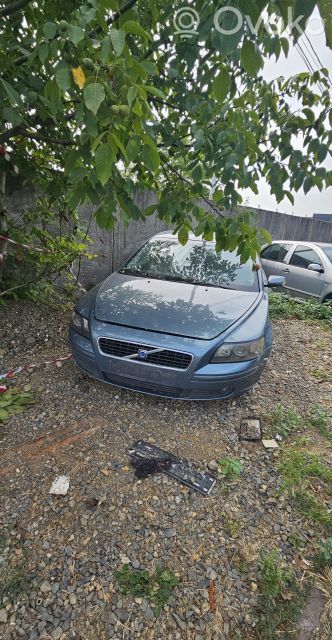 S40 S40, V40