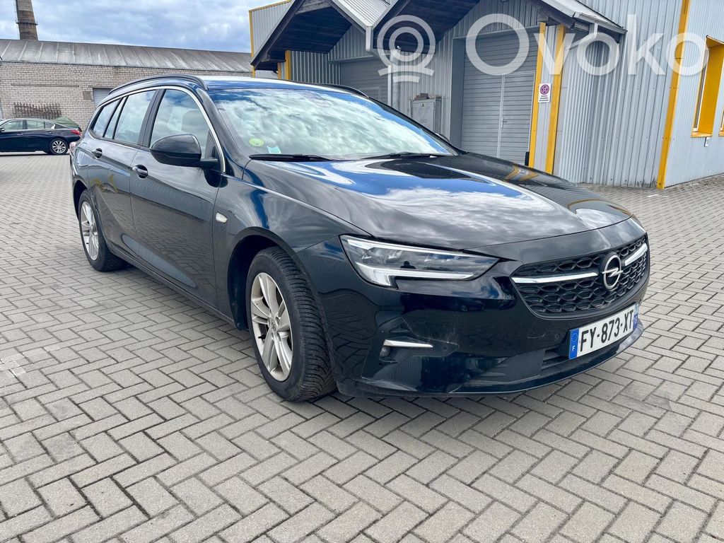 Insignia B Insignia  13285986