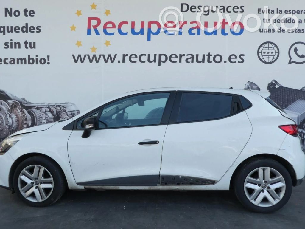 Clio III Clio  476608644RA