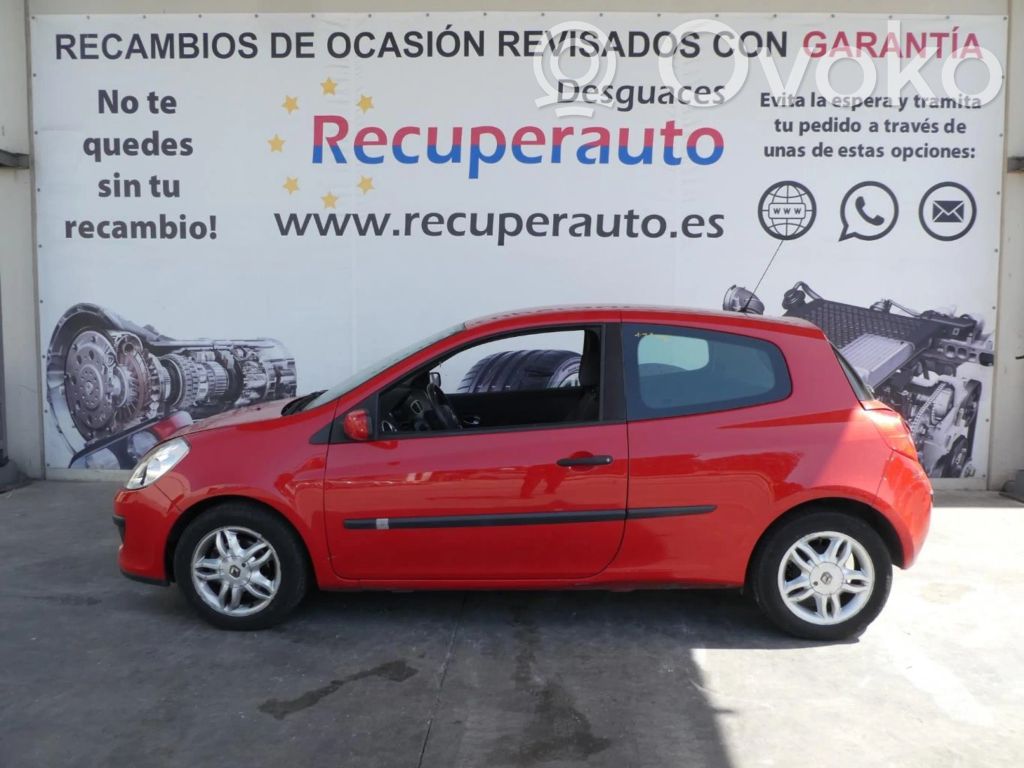 Clio III Clio  33056051E