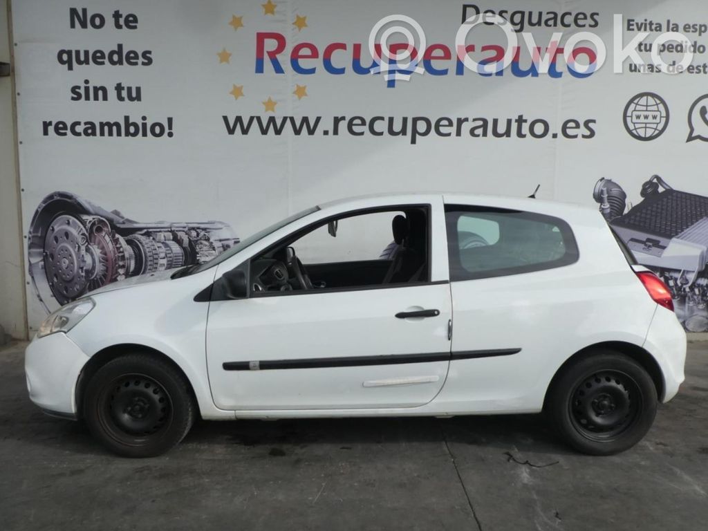 Clio III Clio  7003681405