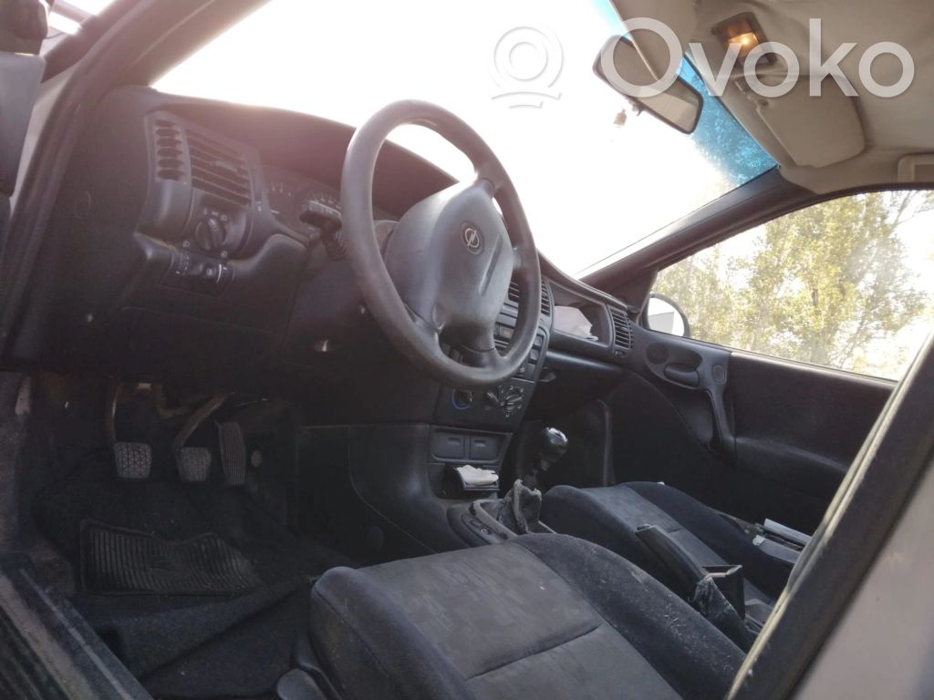 Vectra B Vectra  67733170