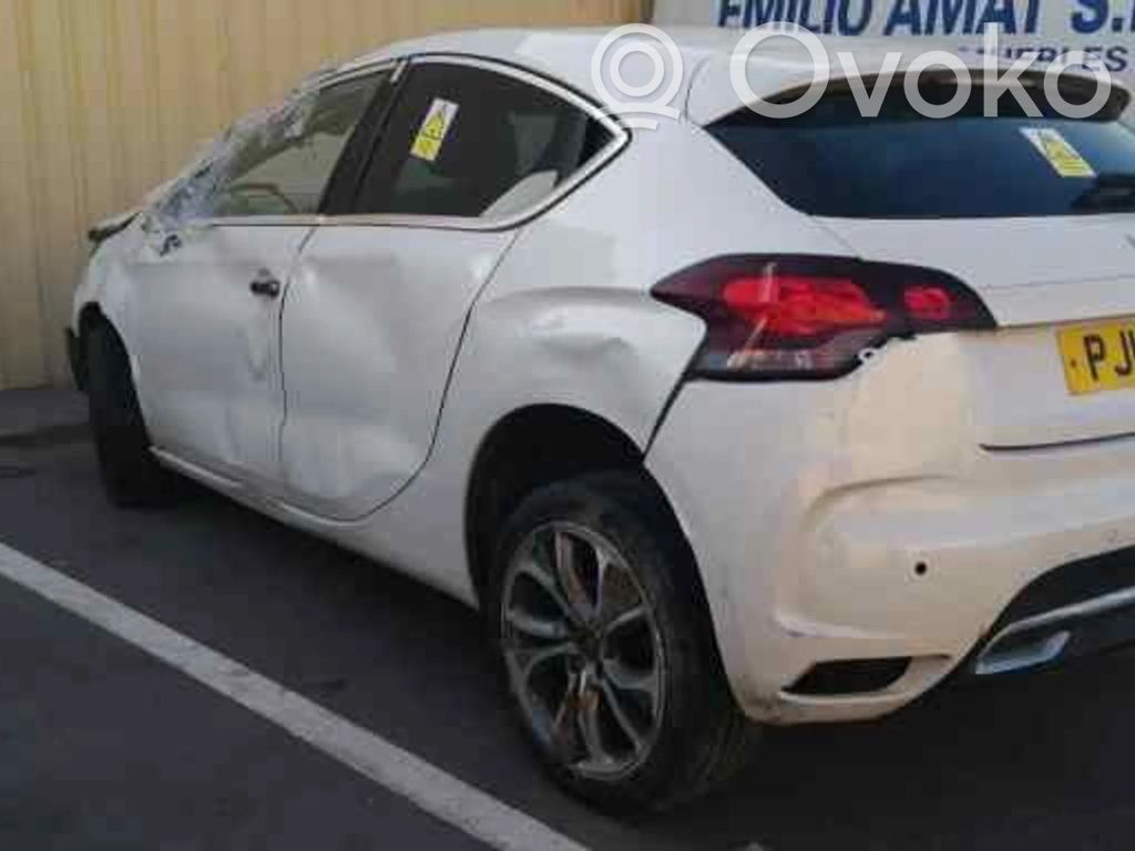 DS4 DS4  9685351780