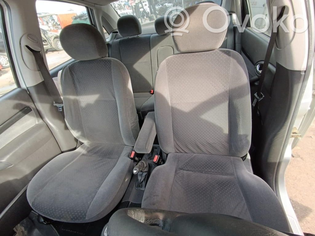 Focus Focus  3S413A500AA