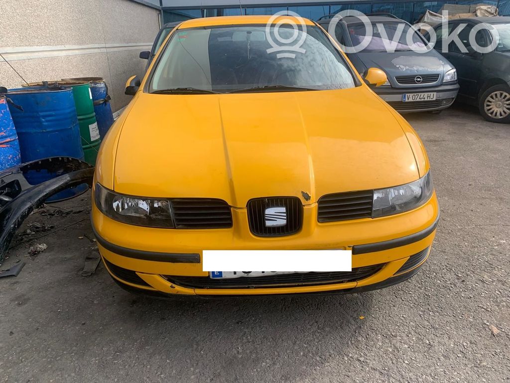 Leon (1M) Leon  3B1837015Q