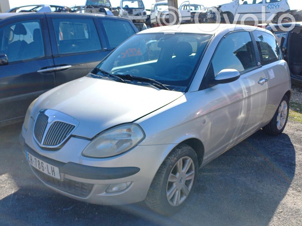 Ypsilon Ypsilon  51753385