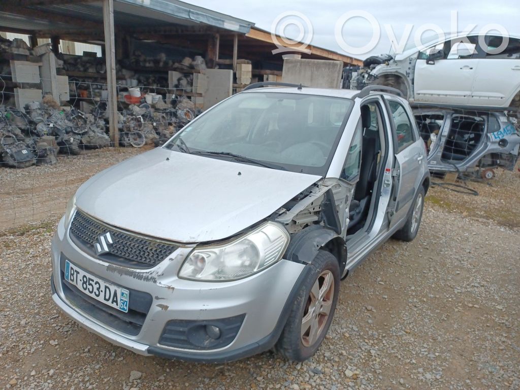 SX4 SX4 S-Cross  6800479J00