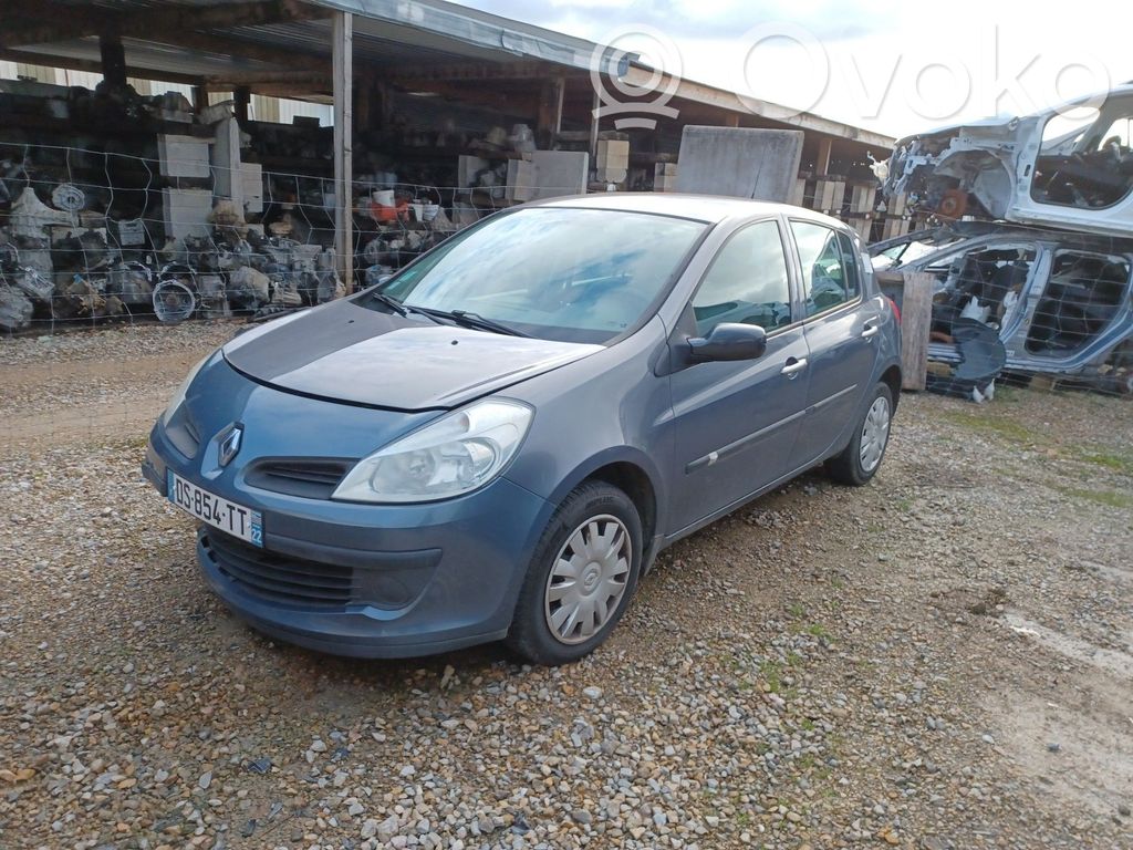 Clio III Clio  8200369521