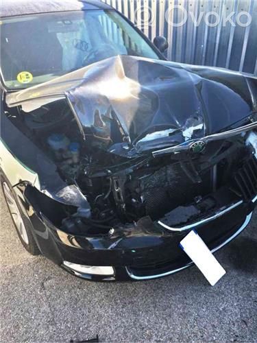 Superb B6 (3T) Superb  03E911024A