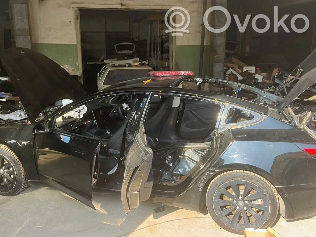 Model 3 Tesla Model 3  1755501