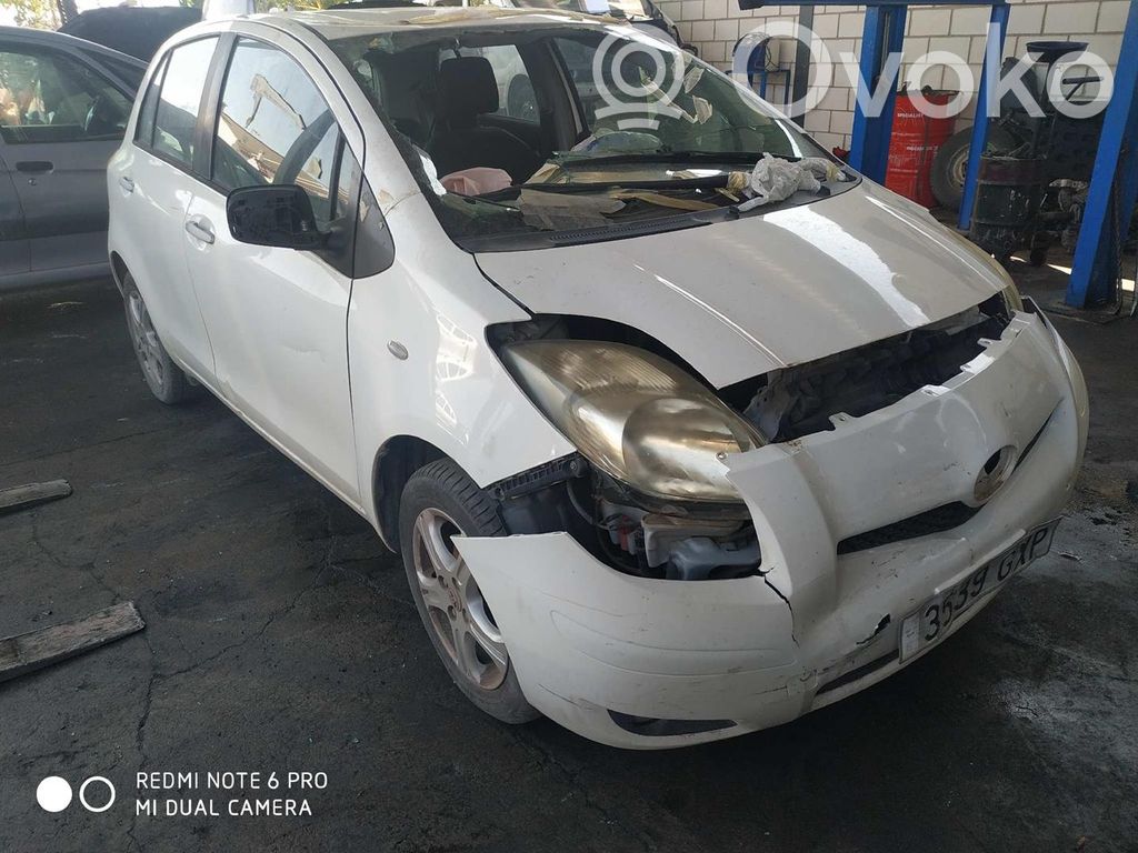 Yaris Yaris  445100D110