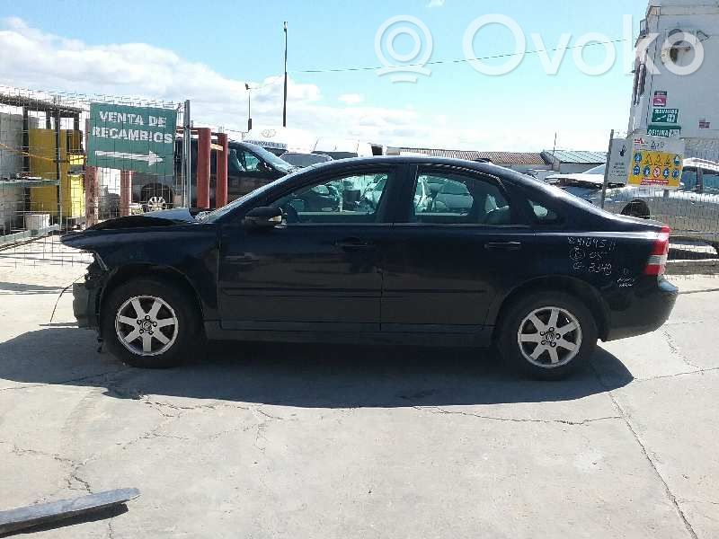 S40 S40, V40