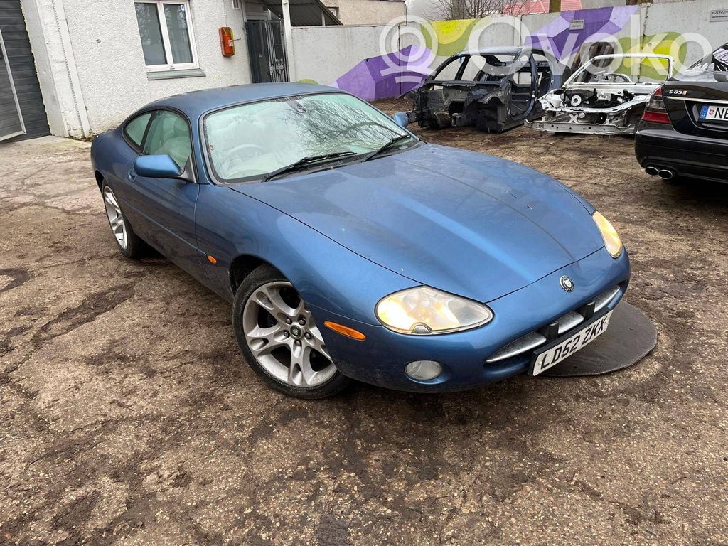 XK8 - XKR XK-Series
