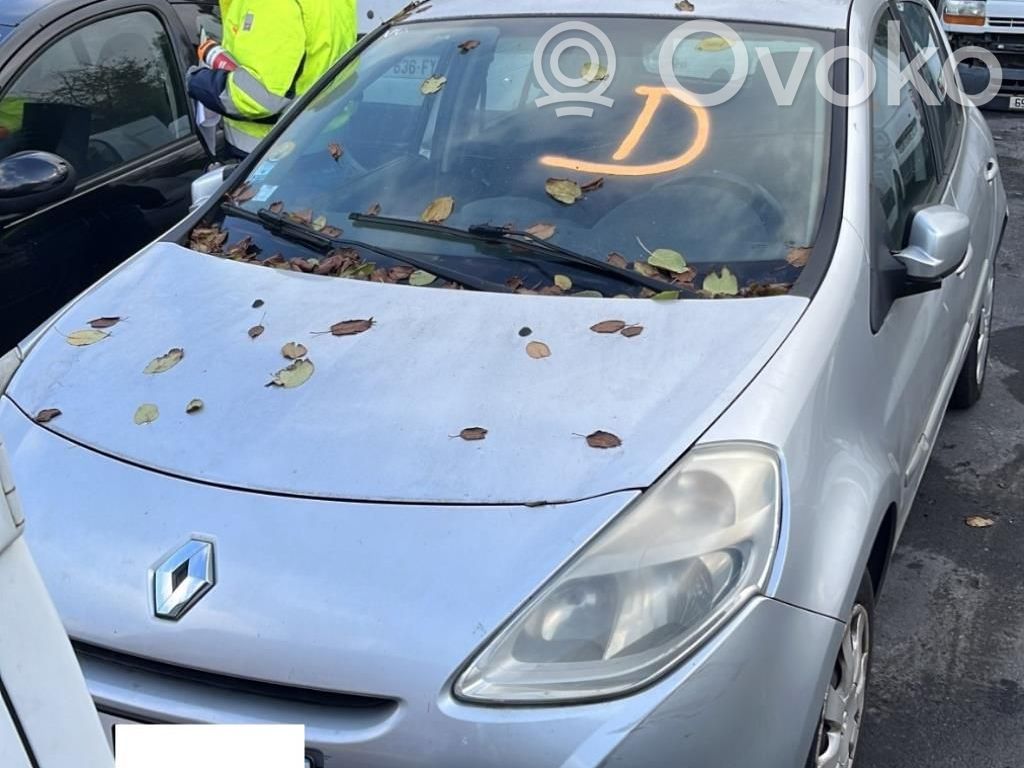 Clio III Clio  8200886944