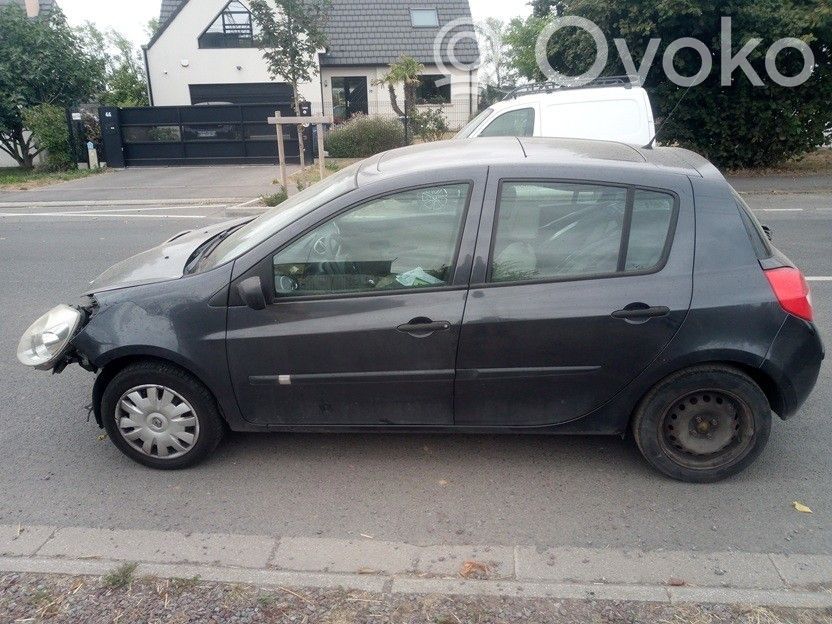 Clio III Clio  7701476910