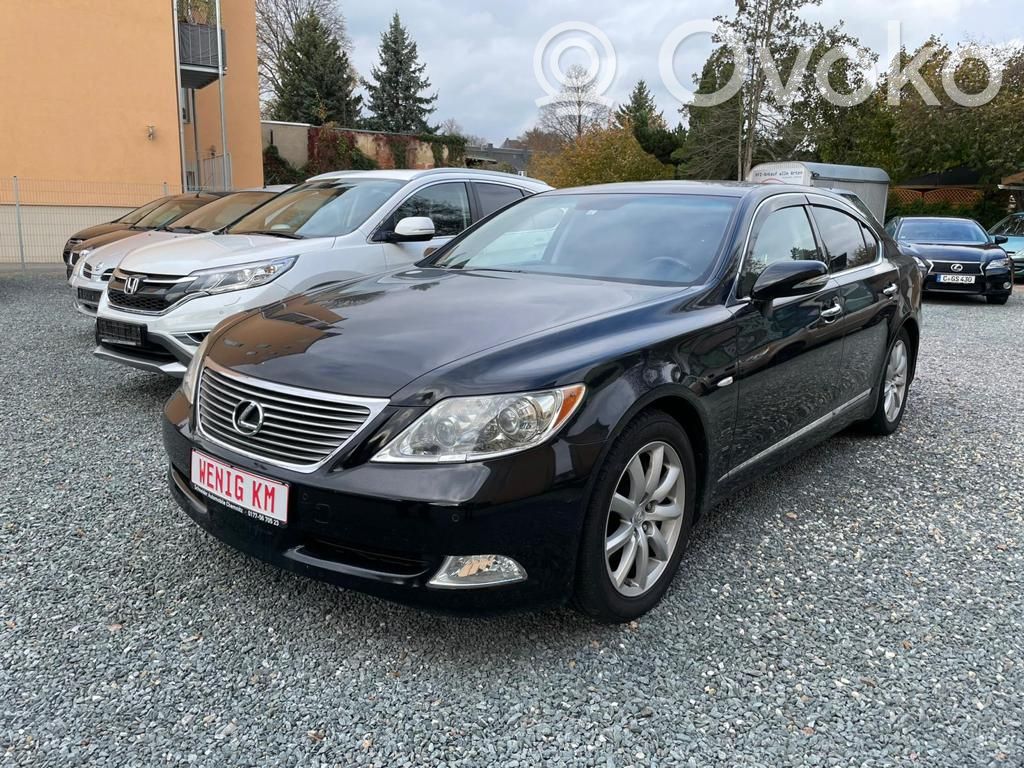 LS 460 - 600H LS  8966150B31