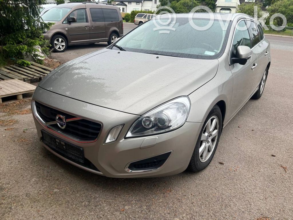 V60 V60, V60 Cross Country  31265331