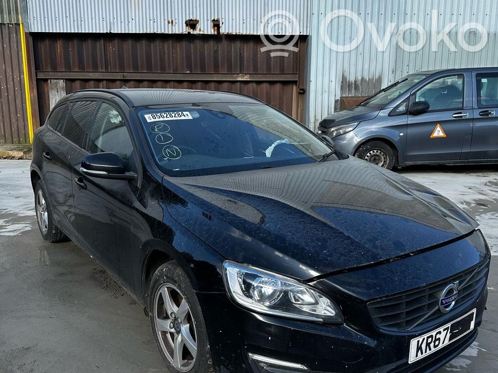 V60 V60, V60 Cross Country  T033A