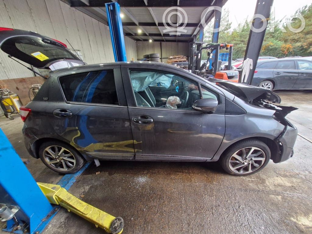 Yaris XP210 Yaris  589100D290