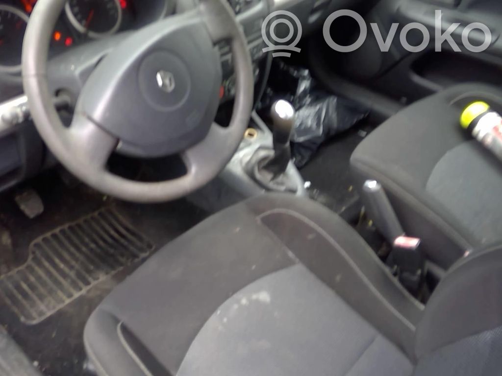 Clio II Clio  7700842895