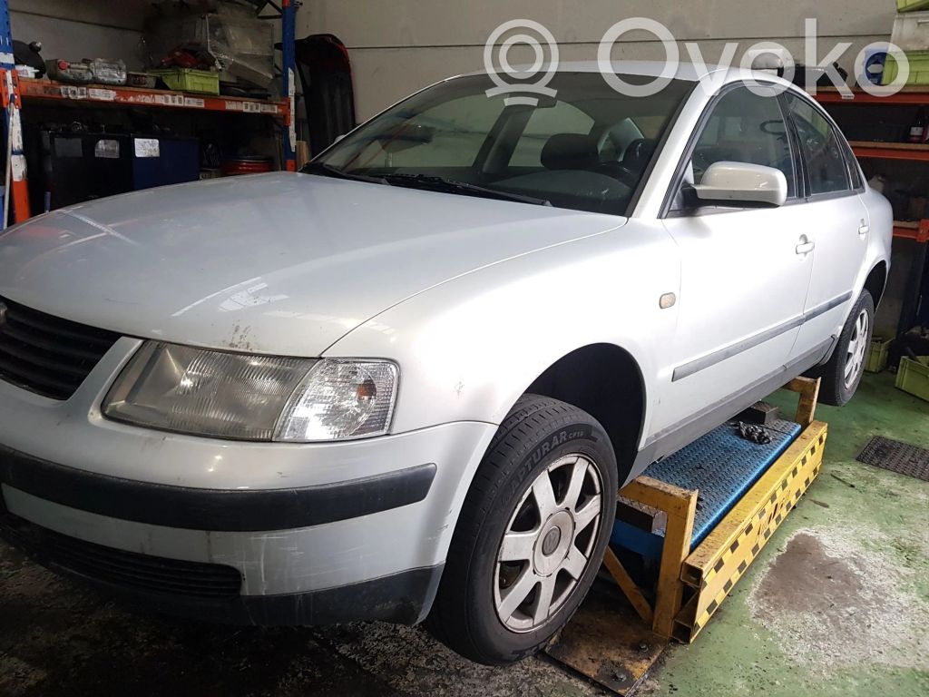 Passat Alltrack Passat  8D0907558S