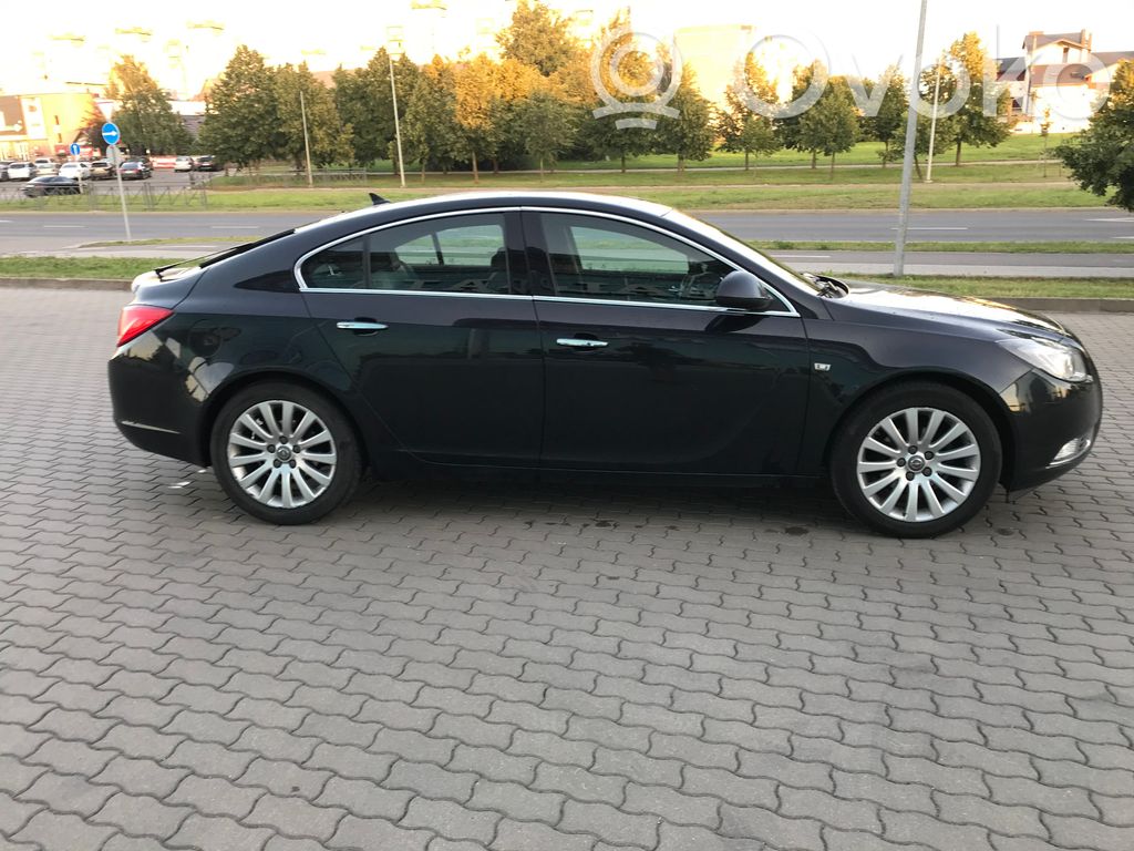 Insignia A Insignia  13273095