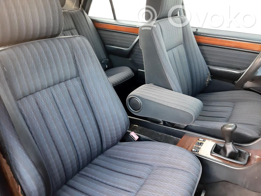 E W124 E-class, AMG (W124, W210, W211, W212, W213, C207, W238)