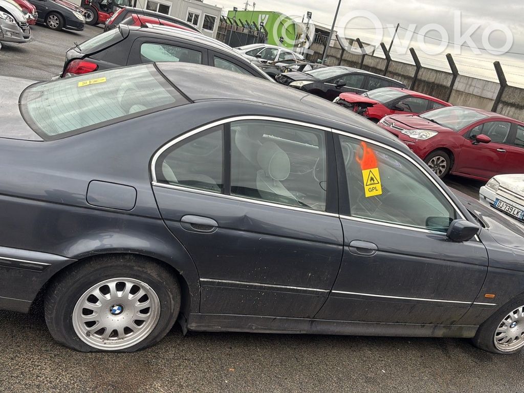 5 E39 Series 5  51168266604
