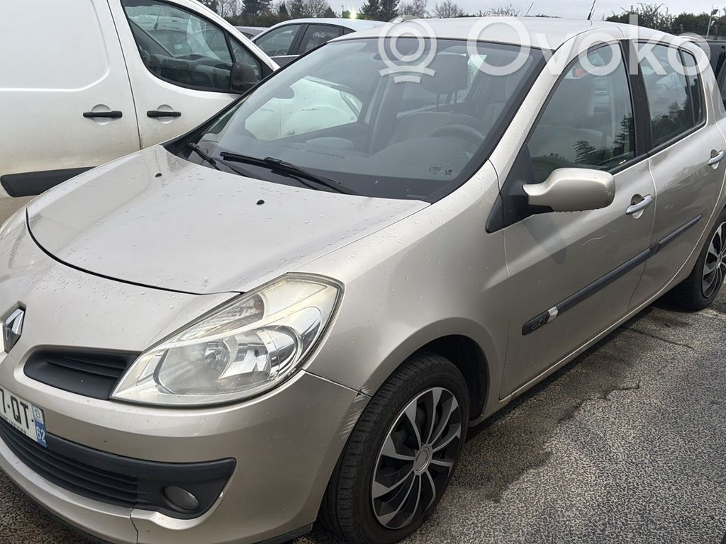 Clio III Clio  8200427644