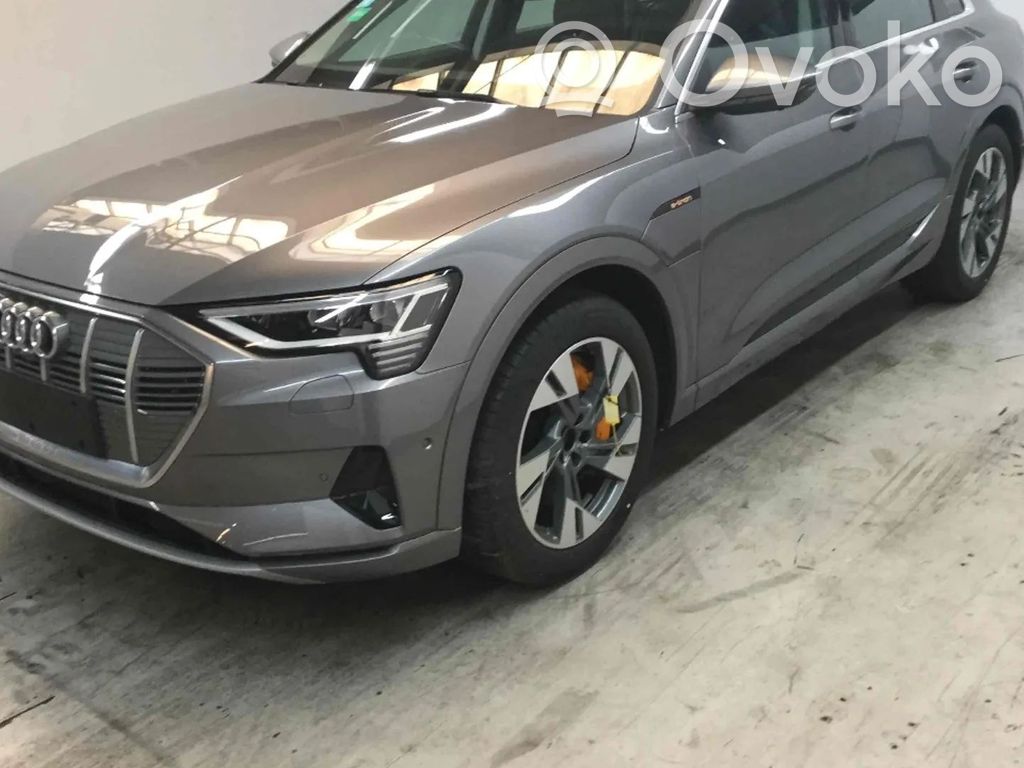 e-tron e-tron  4KE501203B