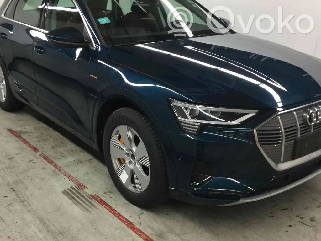 e-tron e-tron  4M0959595J