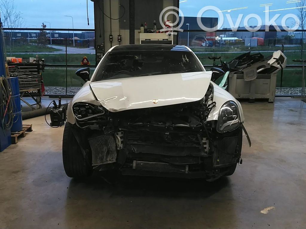 Panamera (971) Panamera  8W0906265L