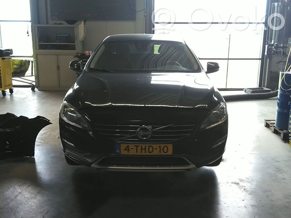 V60 V60, V60 Cross Country  30659478