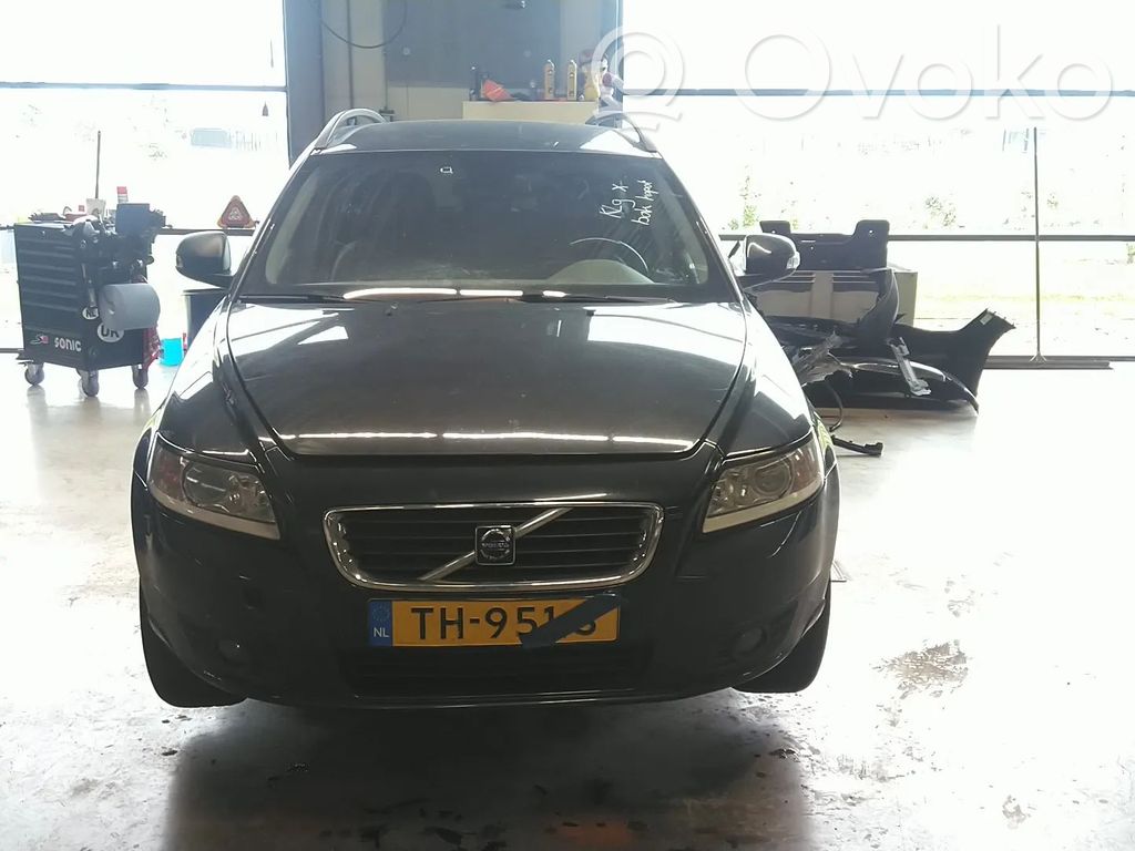 V50 V50  31317514