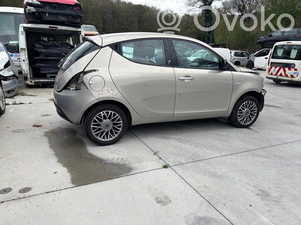 Ypsilon Ypsilon