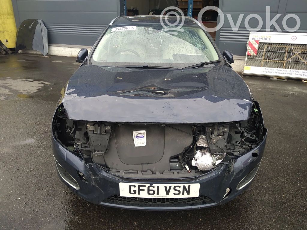 V60 V60, V60 Cross Country  31265331