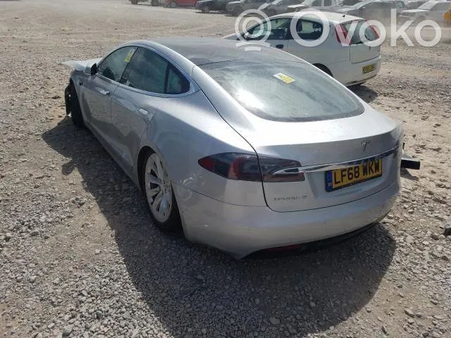 Model S Tesla Model S  834399