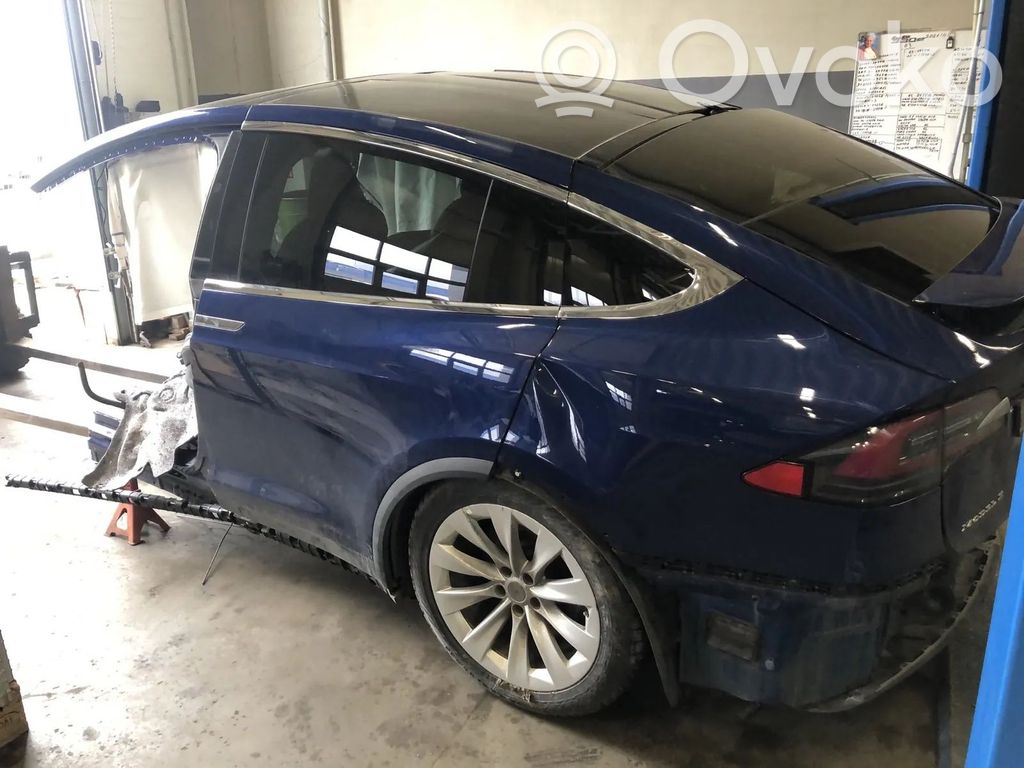 Model X Tesla Model X  109440901E
